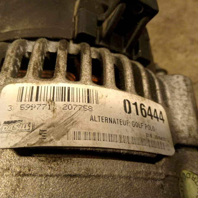 Alternateur occasion VOLKSWAGEN POLO III Phase 1 10-1994->11-1999 1.6 28903018F 4
