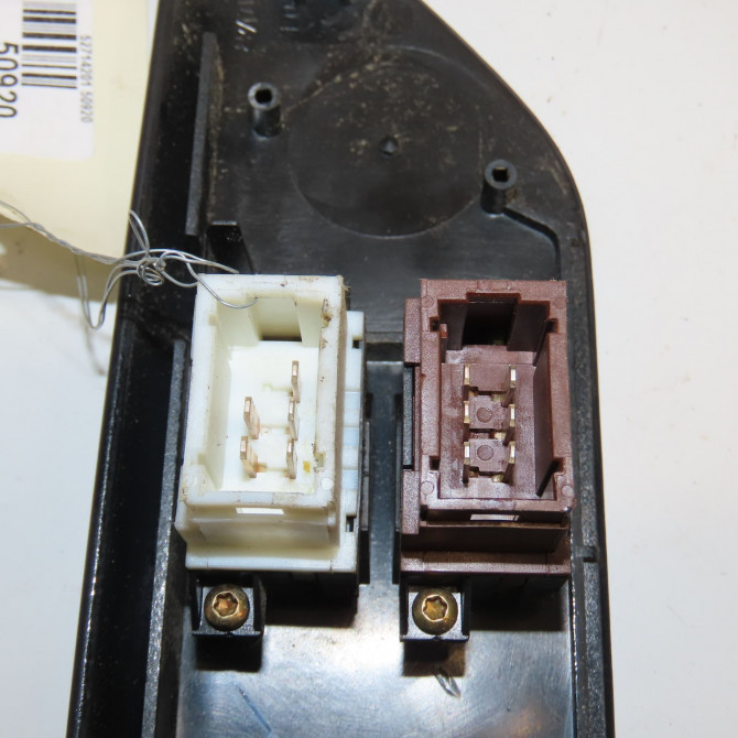 Commande lève-glace porte avant gauche occasion RENAULT LAGUNA I Phase 1 01-1994->04-1998 1.8 7700822683 3