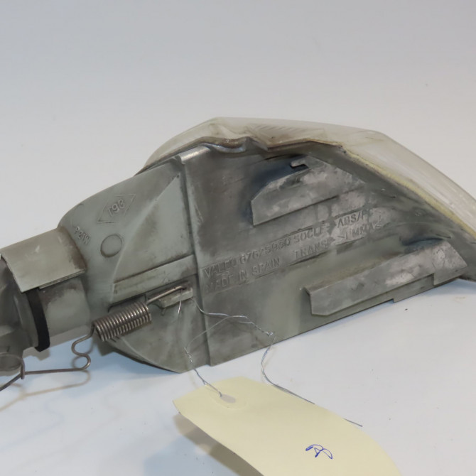 Clignotant gauche occasion RENAULT LAGUNA I Phase 1 01-1994->04-1998 1.8 7711130007 2