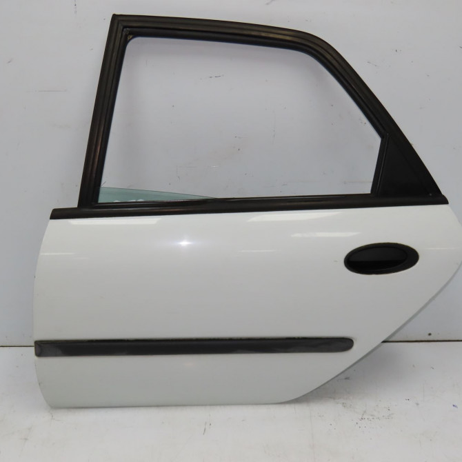 Porte arrière gauche occasion RENAULT LAGUNA I Phase 2 04-1998->11-2000 1.6 16v 7751468112 1