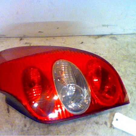 Feu arrière gauche occasion RENAULT LAGUNA II Phase 1 11-2000->03-2005 1.9 DCI 100ch 8200703487