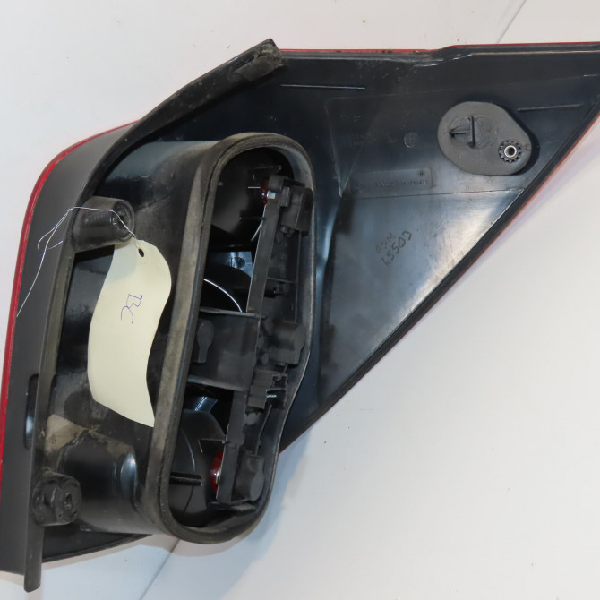 Feu arrière gauche occasion RENAULT LAGUNA II Phase 2 03-2005->09-2007 1.9 DCI 125ch 8200703487 3