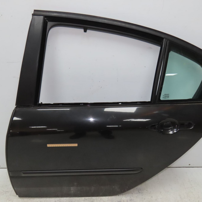 Porte arrière gauche occasion RENAULT LAGUNA III Phase 1 10-2007->10-2010 1.5 DCI 821010023R 1
