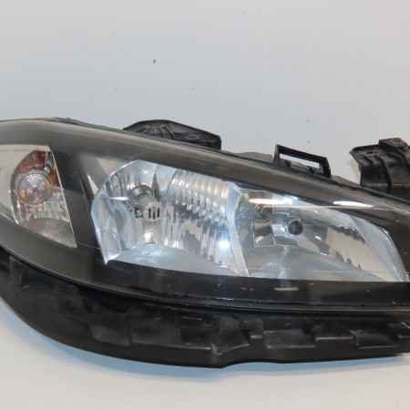 Phare droit occasion RENAULT LAGUNA II Phase 2 03-2005->09-2007 1.9 DCI 120ch 7701061671