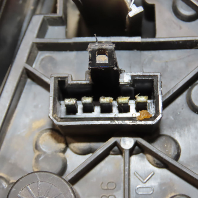 Feu arrière droit occasion PEUGEOT 106 Phase 1 09-1991->04-1996 1.4i 635184 3