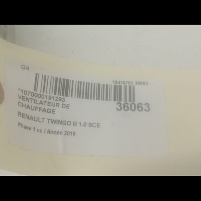 Ventilateur de chauffage occasion RENAULT TWINGO III Phase 1 06-2014->... 1.0 SCE 12v 70ch 272102302R 3