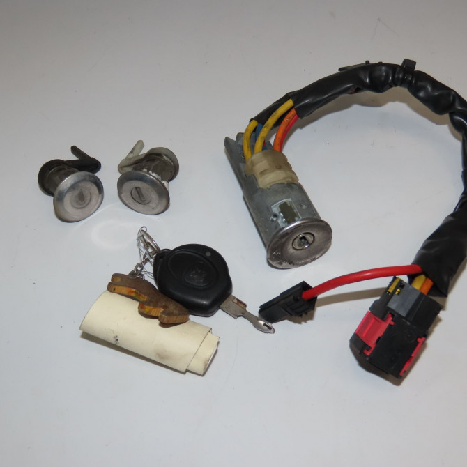 Kit serrures + antivol occasion PEUGEOT 206 Phase 1 09-1998->03-2009 1.4i 4162NQ 1