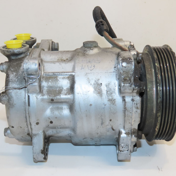 Compresseur air conditionne occasion PEUGEOT 106 Phase 1 09-1991->04-1996 1.4i 6453N1 2