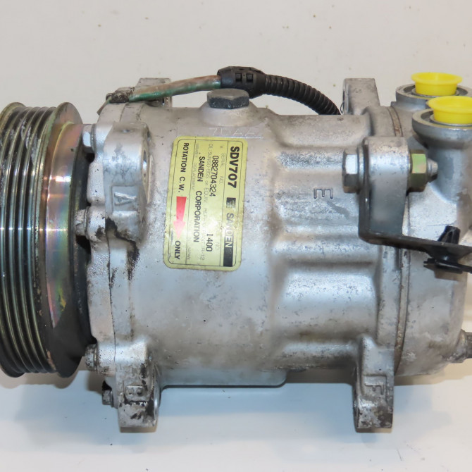 Compresseur air conditionne occasion PEUGEOT 106 Phase 1 09-1991->04-1996 1.4i 6453N1 3