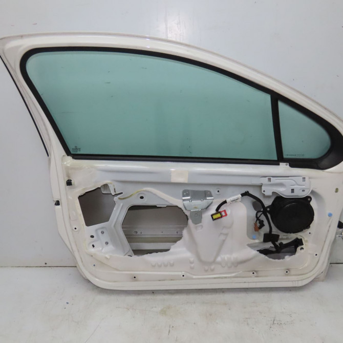 Porte avant gauche occasion PEUGEOT 207 Phase 1 04-2006->06-2013 1.4 HDI 70ch 9002AN 2