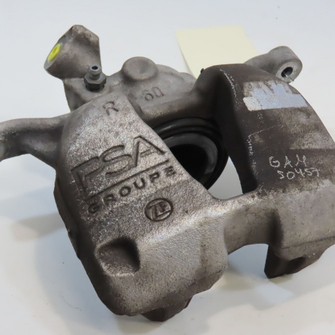 Etrier de frein avant droit occasion  1647880080 1