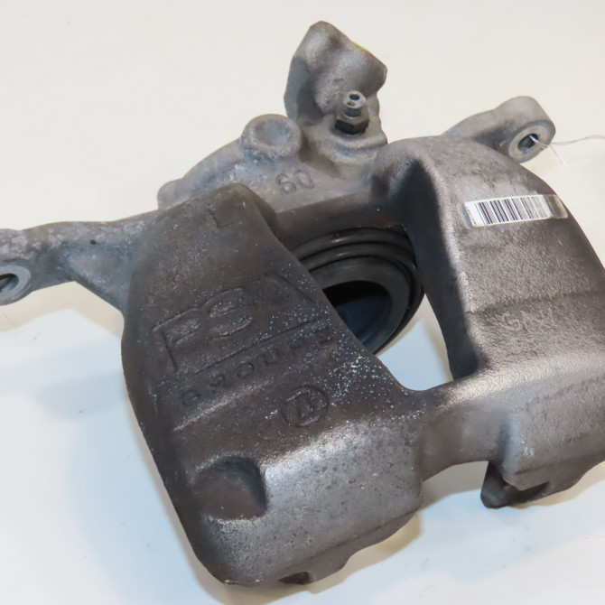 Etrier de frein avant gauche occasion  1647879980 1