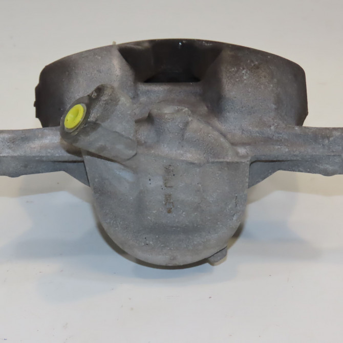 Etrier de frein avant gauche occasion  1647879980 3