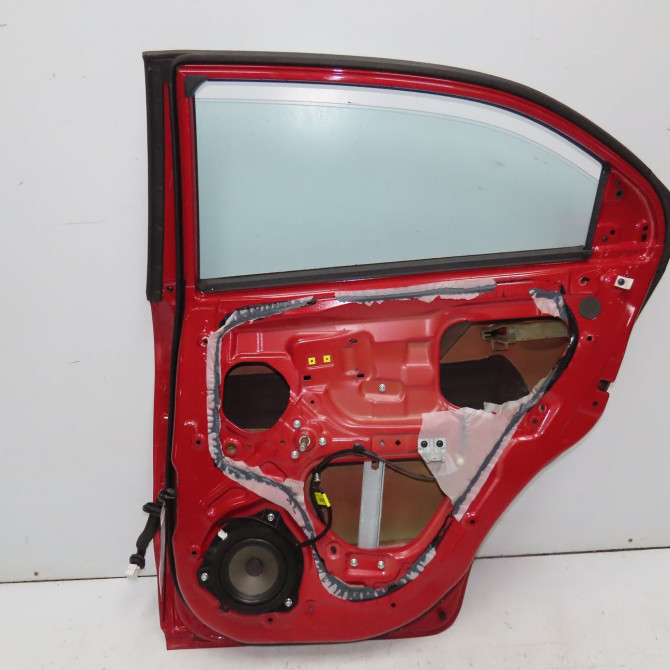 Porte arrière droite occasion KIA RIO III Phase 1 04-1995->04-1999 1.2i 85ch 770041W210 2