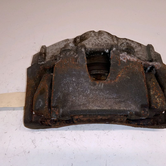 Etrier de frein avant droit occasion VOLVO V60 II 1