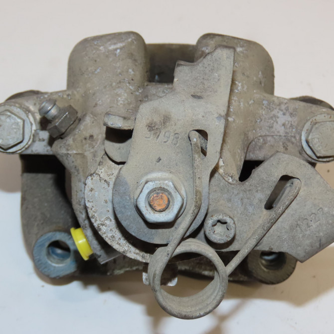 Etrier de frein arrière droit occasion CITROEN 146 Phase 1 04-1995->04-1999 1.5 BLUEHDI 120ch 1631731880 3