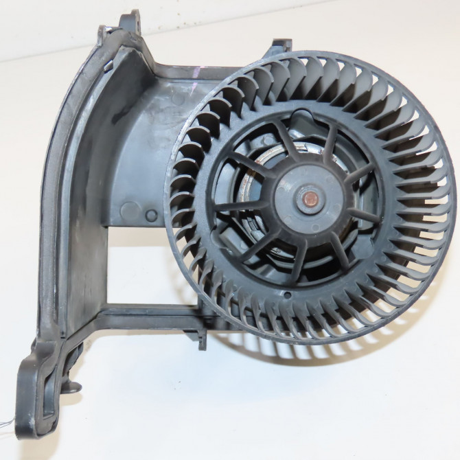 Ventilateur de chauffage occasion RENAULT CLIO II Phase 1 03-1998->06-2001 1.9 D 7701044804 2