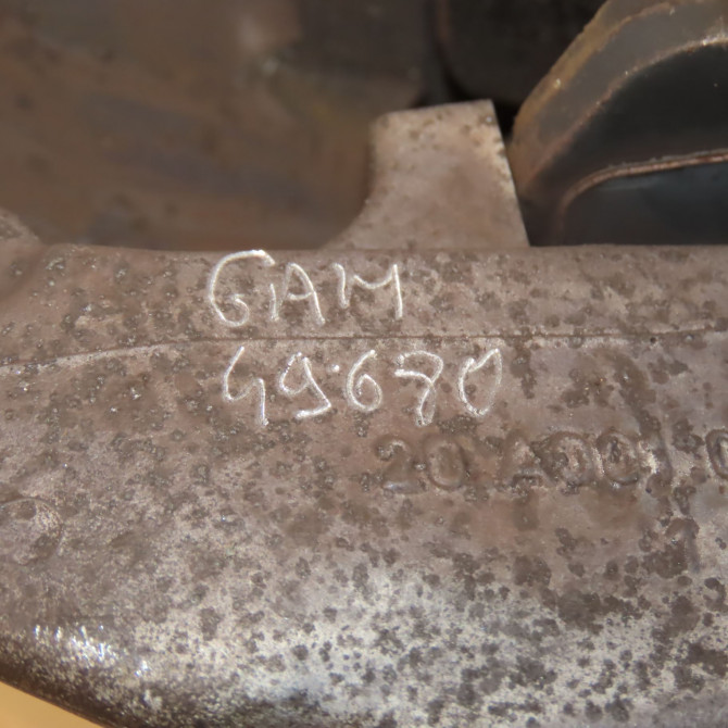 Etrier de frein avant gauche occasion  670009177 2