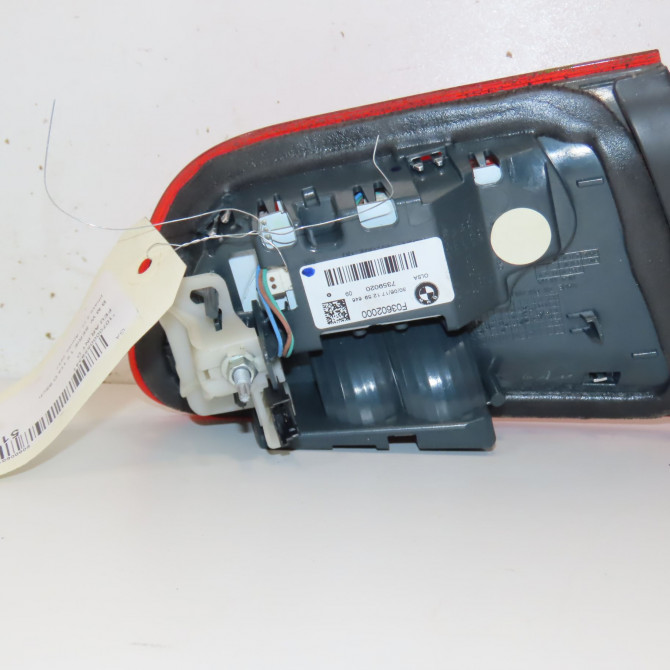 Feu arrière intérieur droit occasion B.M.W. SERIE 1 II phase 2 03-2015->... 114 D 95ch 63217456504 2