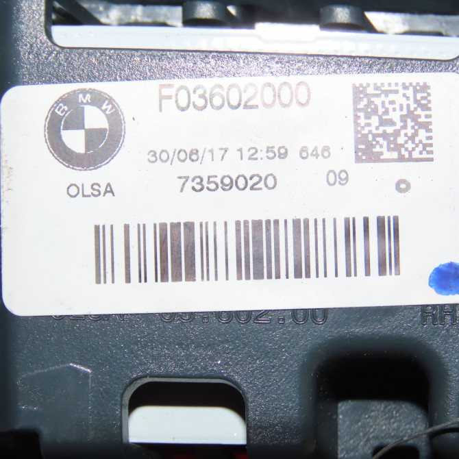 Feu arrière intérieur droit occasion B.M.W. SERIE 1 II phase 2 03-2015->... 114 D 95ch 63217456504 3