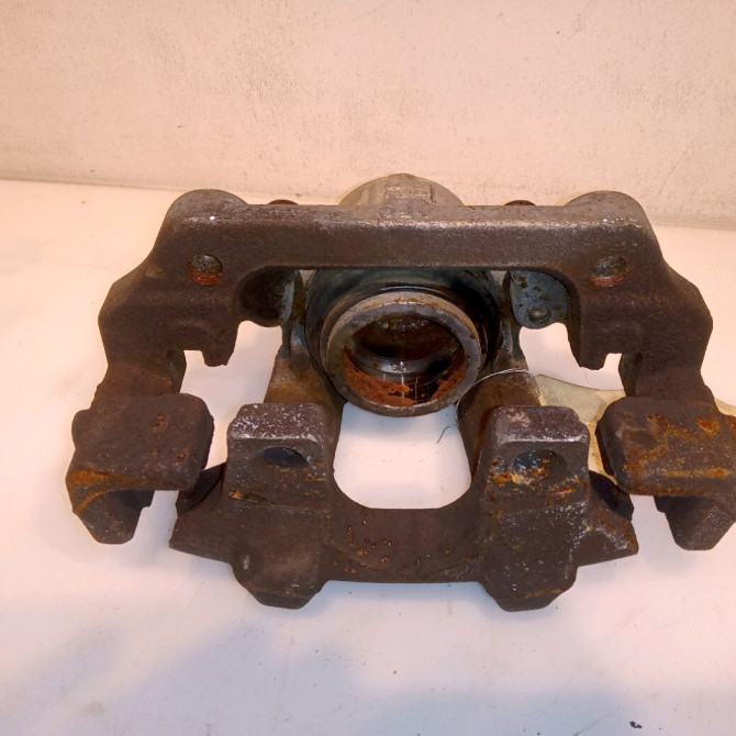 Etrier de frein avant droit occasion B.M.W. SERIE 1 II Phase 1 08-2011->06-2015 34116850644 2