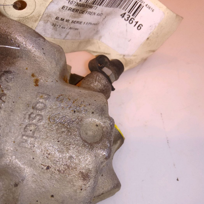 Etrier de frein avant droit occasion B.M.W. SERIE 1 II Phase 1 08-2011->06-2015 34116850644 3