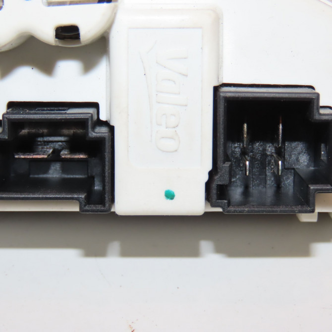 Resistance de chauffage occasion B.M.W. SERIE 1 II Phase 1 08-2011->06-2015 116D 116ch 64119232058 3