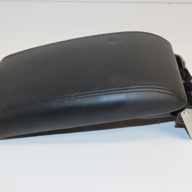 Vide poche occasion PEUGEOT RCZ Phase 2 09-2012->... 2.0 HDI 160ch 8226WV 2