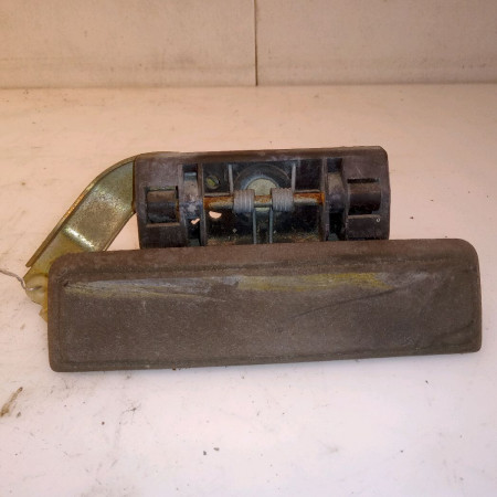 Poignee ext porte avd occasion PEUGEOT 205 Phase 1 03-1983->07-1987 1.4i 60ch 910174