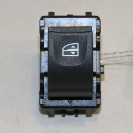 Commande lève-glace porte avant droite occasion RENAULT SCENIC III Phase 3 04-2013->... 1.6Dci 130ch 809600018R