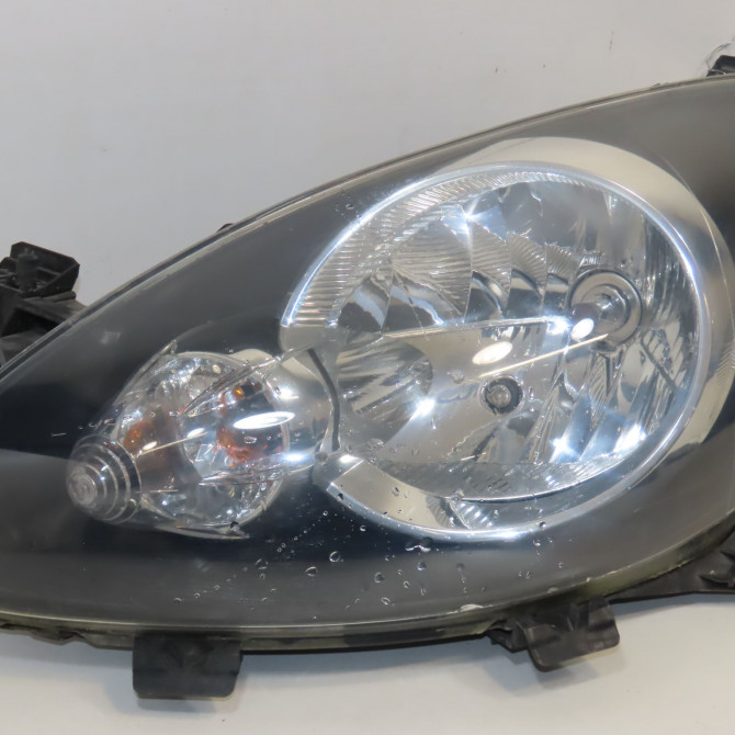 Phare gauche occasion TOYOTA AYGO I 811700H011 1
