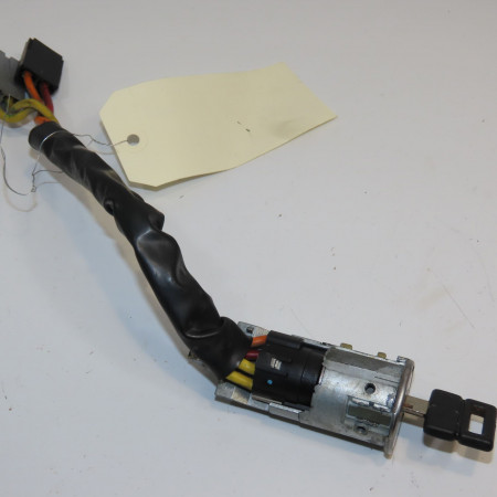 Antivol de direction occasion RENAULT EXPRESS Phase 1 11-1985->09-1994 1.6 D 7701044087