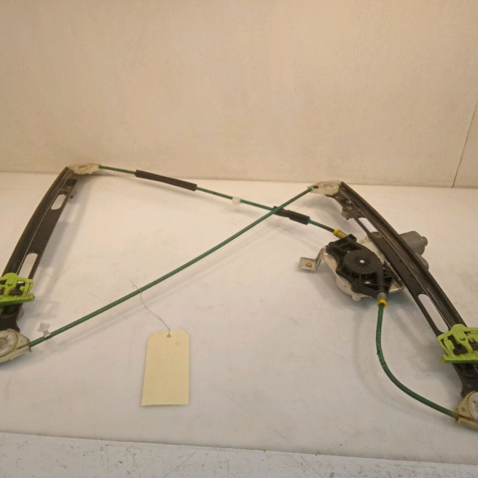 Mecanisme + moteur lève-glace avant droit occasion B.M.W. SERIE 3 COMPACT IV Phase 2 03-2003->12-2004 320 TD 149ch 51337079920 2