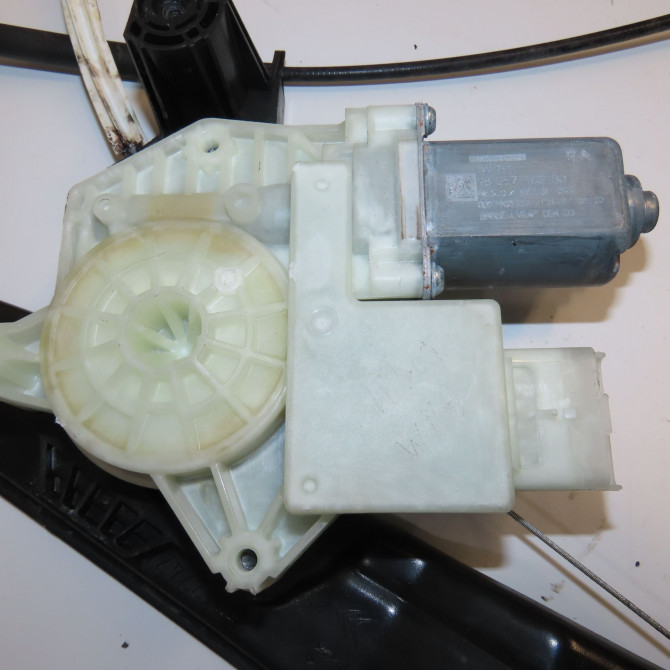 Mecanisme+moteur leve-glace avg occasion PEUGEOT 308 II 308 II Phase 1 2013-06-01->2017-08-31 1.2 130ch 3