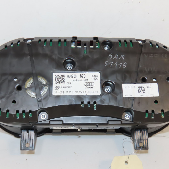 Compteur occasion  8V0920870 2