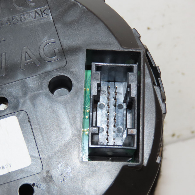 Compteur occasion  8V0920870 3