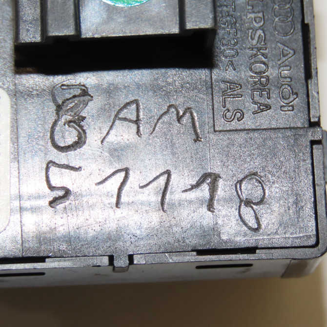 Commande lève-glace porte avant gauche occasion  8V0959851B 4