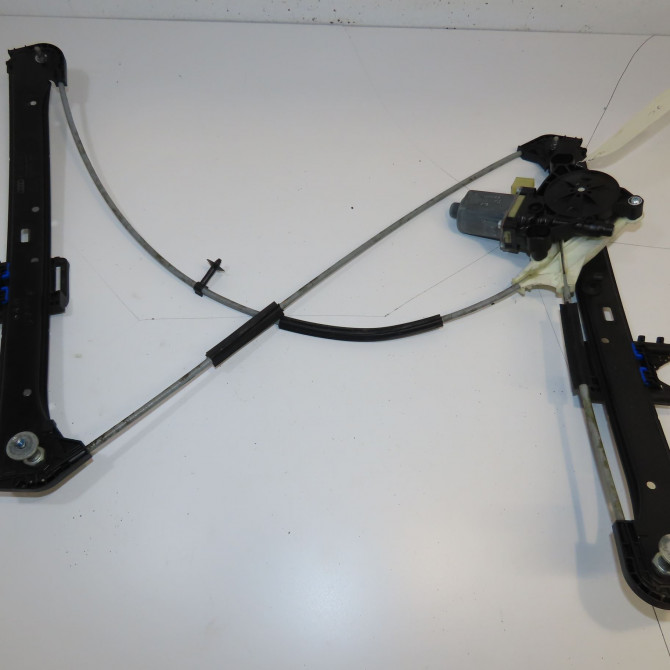 Mecanisme+moteur leve-glace avg occasion  8V3837461A 1