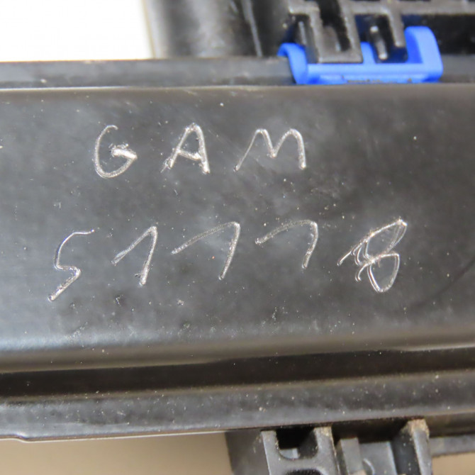 Mecanisme+moteur leve-glace avg occasion  8V3837461A 8