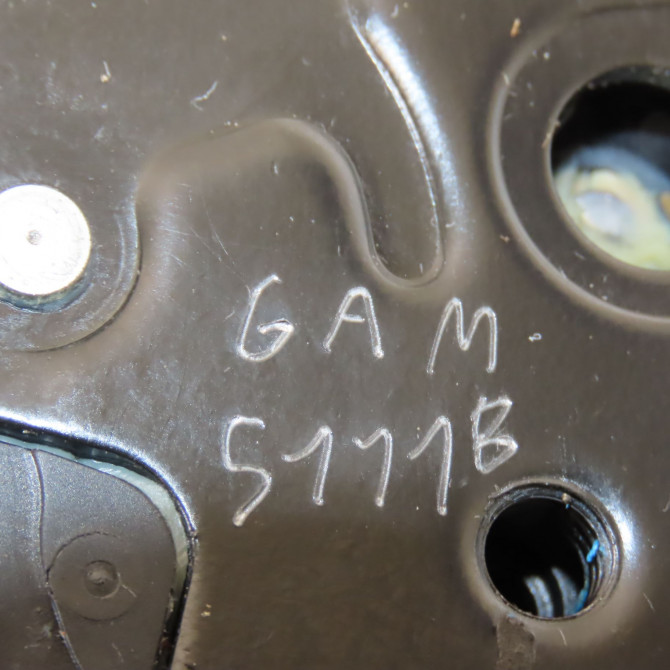 Serrure porte avg occasion  8X1837015B 5