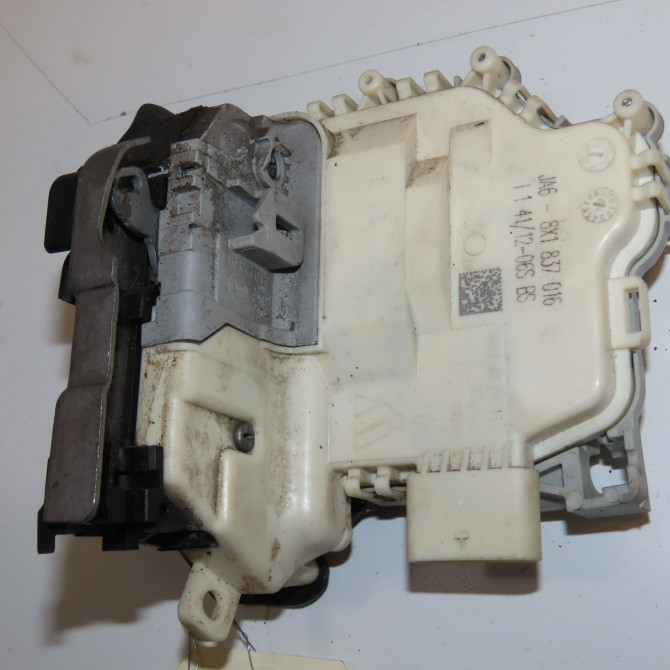 Serrure porte avd occasion  8X1837016B 2