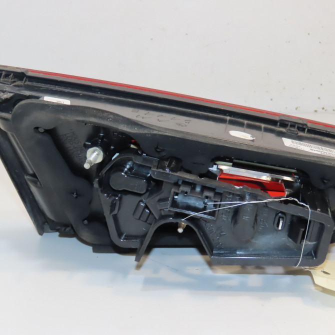 Feu arrière intérieur droit occasion  8V3945094B 2