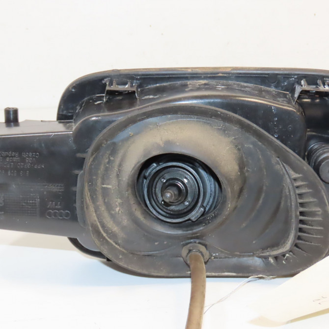 Volet de trappe carburant occasion  8V3809907AGRU 3