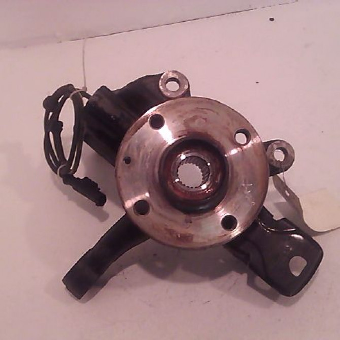 Moyeu avd occasion PEUGEOT 108 Phase 1 06-2014->... 1.0 E-VTI 68ch 6822JL 1