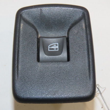 Commande lève-glace porte avant droite occasion DACIA SANDERO II Phase 1 10-2012->... 1.0i 75ch