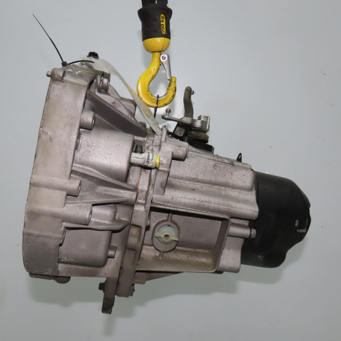 Boîte à vitesse mecanique occasion RENAULT CLIO III Phase 2 03-2009->12-2014 1.2i 16v 75ch 320106812R 4