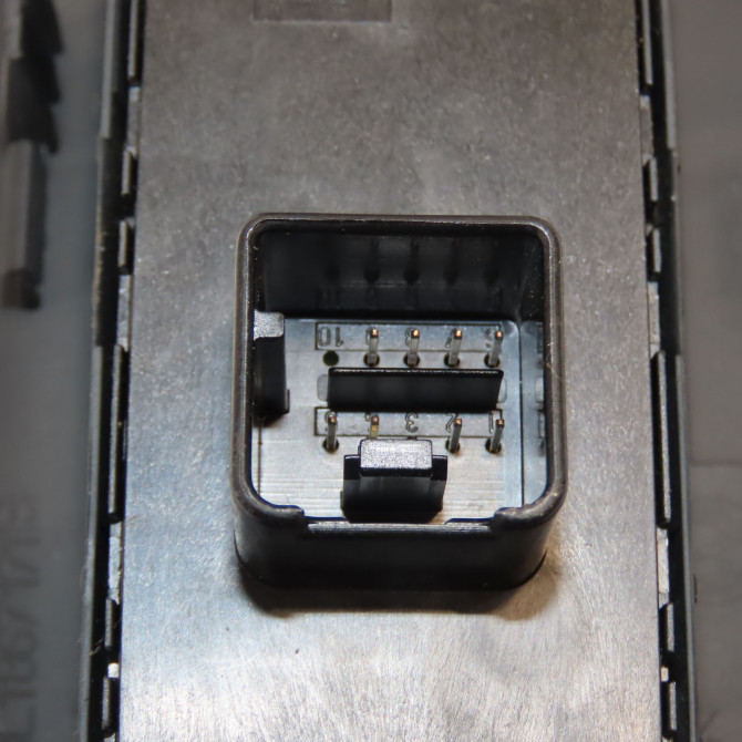 Commande lève-glace porte avant gauche occasion 3