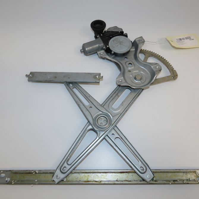 Mecanisme+moteur leve-glace avg occasion TOYOTA YARIS III YARIS III Phase 1 2011-03-01->2015-04-30 1
