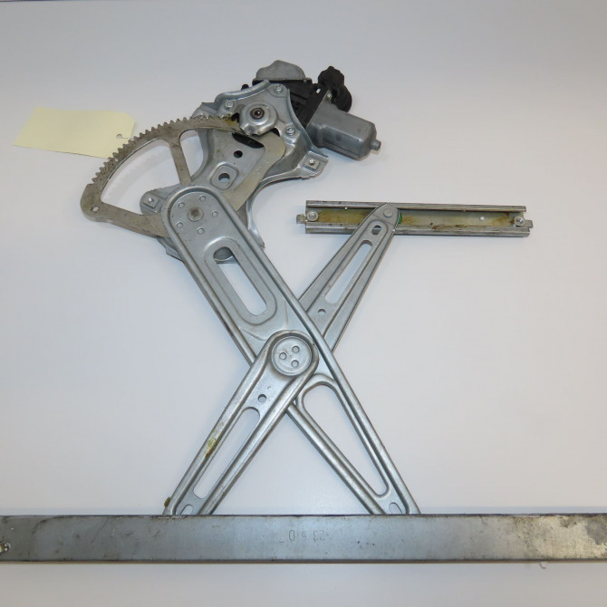 Mecanisme+moteur leve-glace avg occasion TOYOTA YARIS III YARIS III Phase 1 2011-03-01->2015-04-30 2