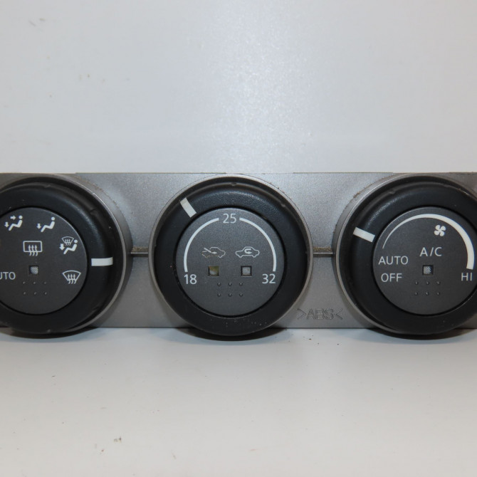 Commande de chauffage occasion NISSAN X-TRAIL I Phase 2 01-2004->11-2007 2.2 DCI 1